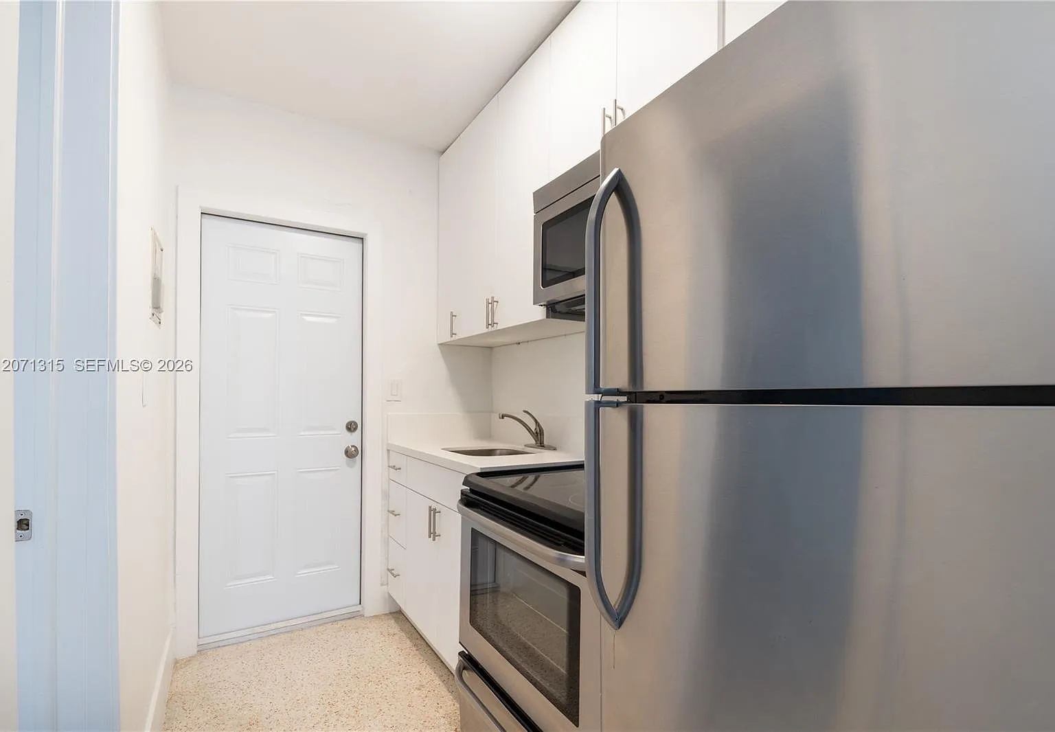 Lawrence Estates Land Cos — Photo 1