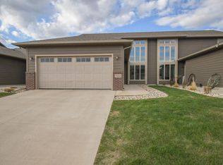 5102 E 63rd St, Sioux Falls, SD 57108