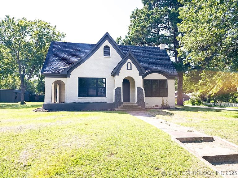 Listing photo 3