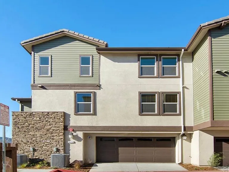 415 E Mission Villas Rd — Photo 3