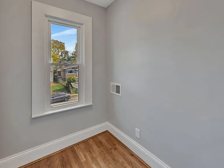 5021 Ravenna St — Photo 16