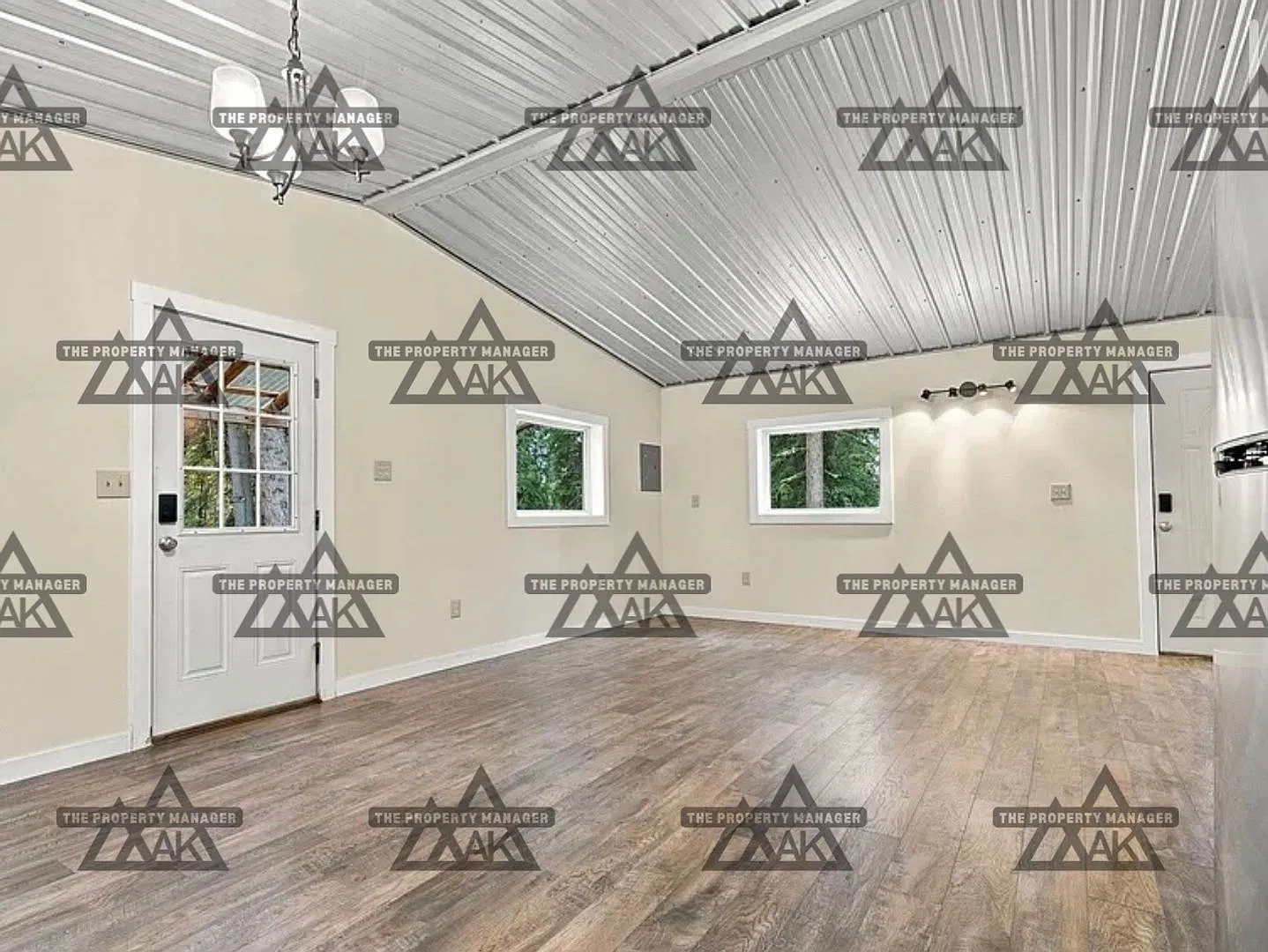 Charming Alaskan Home with Attached Garage & Dog Friendly! — Photo 4