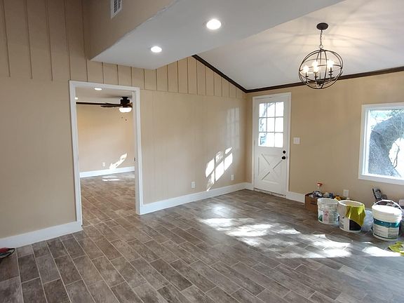 2nd image of 327 Bermuda Dr