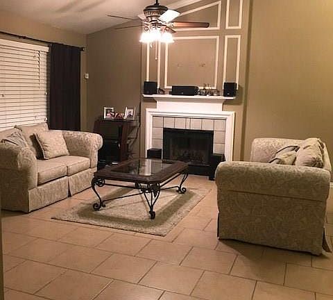 4th image of 2600 Dahlia Dr