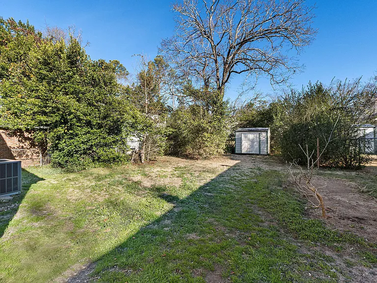 2833 Hazel St — Photo 18