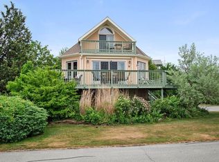 7 Elgin St, Warwick, RI 02889