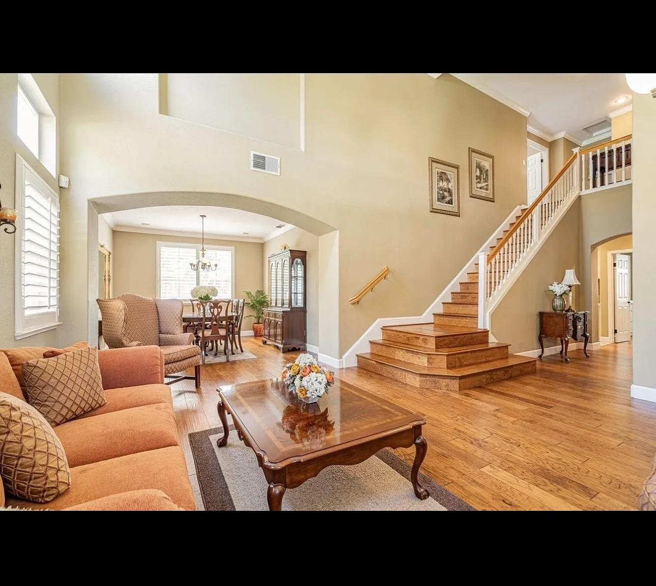 1744 Bristol Ln — Photo 2