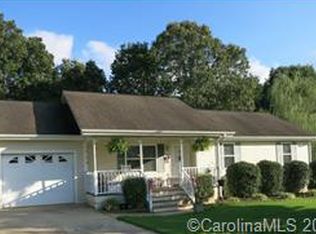 145 Hampton Glen Dr, Statesville, NC 28625