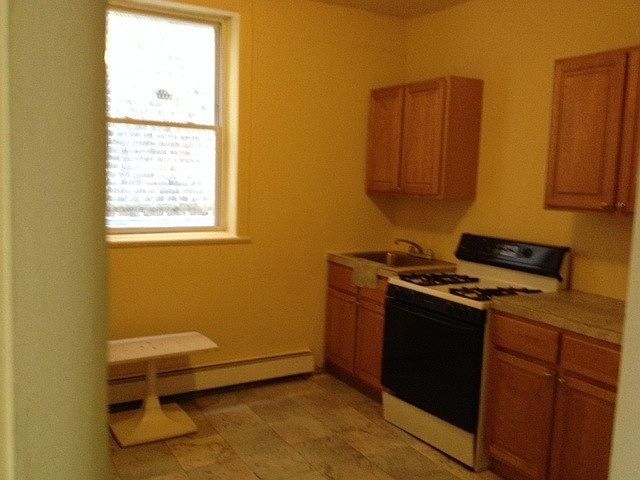 2nd image of 523 N Clinton Avenue # 1 St Floor