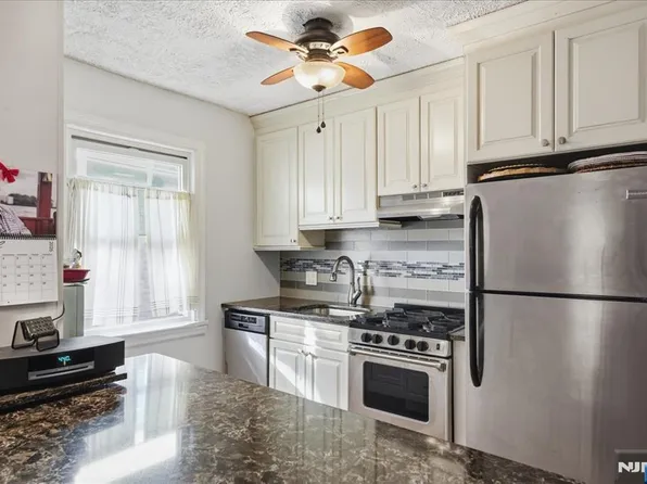 753A Broad Ave, Ridgefield, NJ 07657