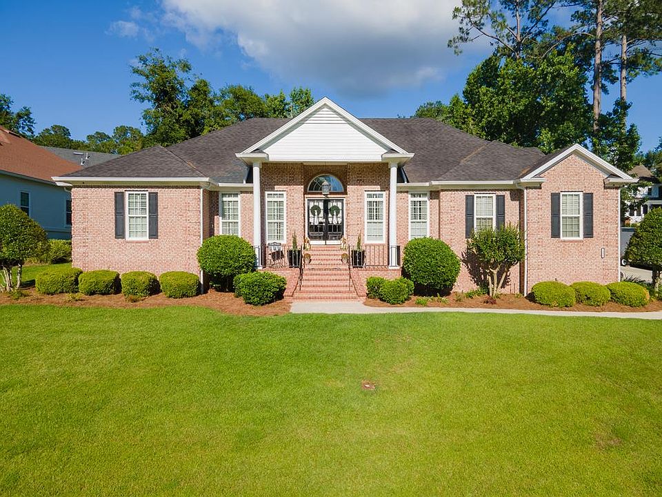 1st image of 2496 Pebblewood Dr