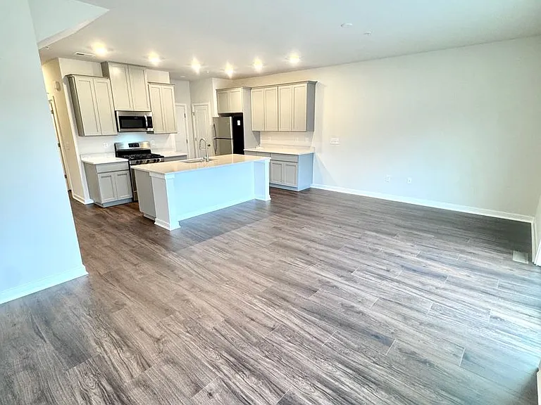 7512 Clayton Ave — Photo 8