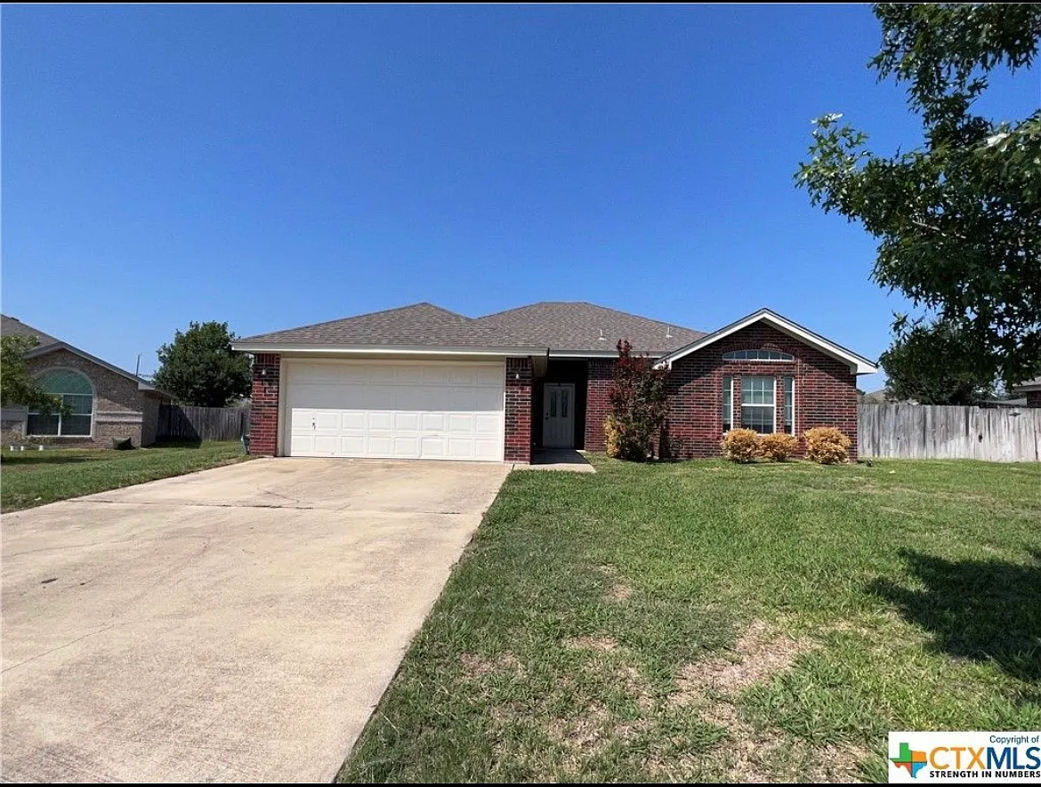 2111 Flagstaff Dr — Photo 2