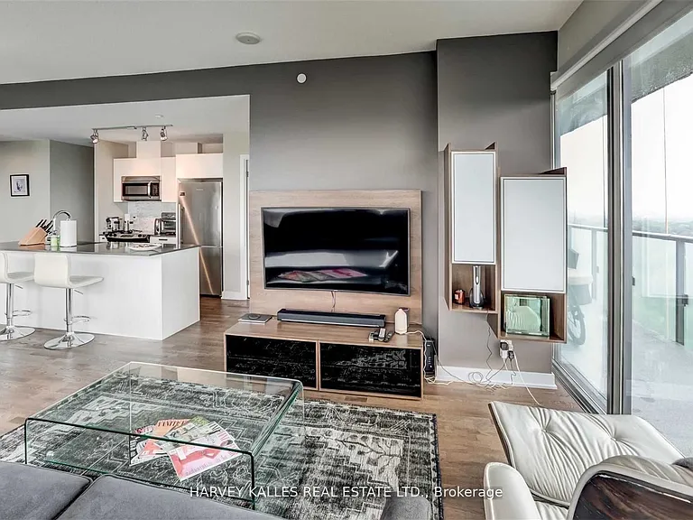 1815 Yonge St #2502 — Photo 17