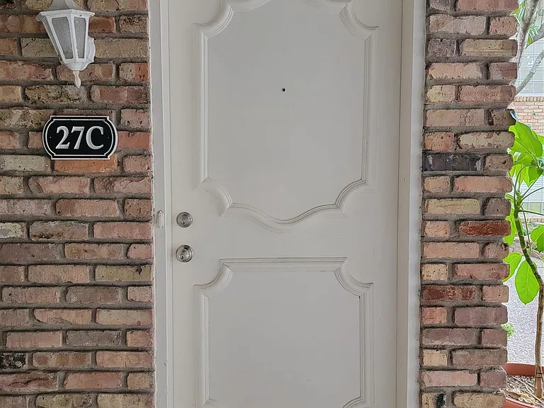 2101 Fountain View Dr #27 — Photo 19