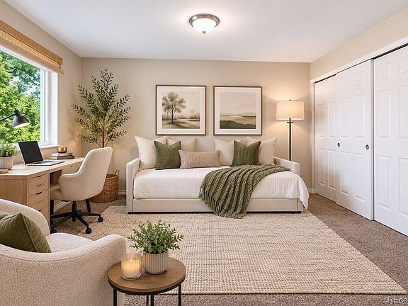 5th image of 720 S Clinton Street #7C