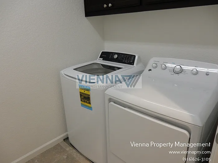 1271 Goldenrod Way — Photo 25