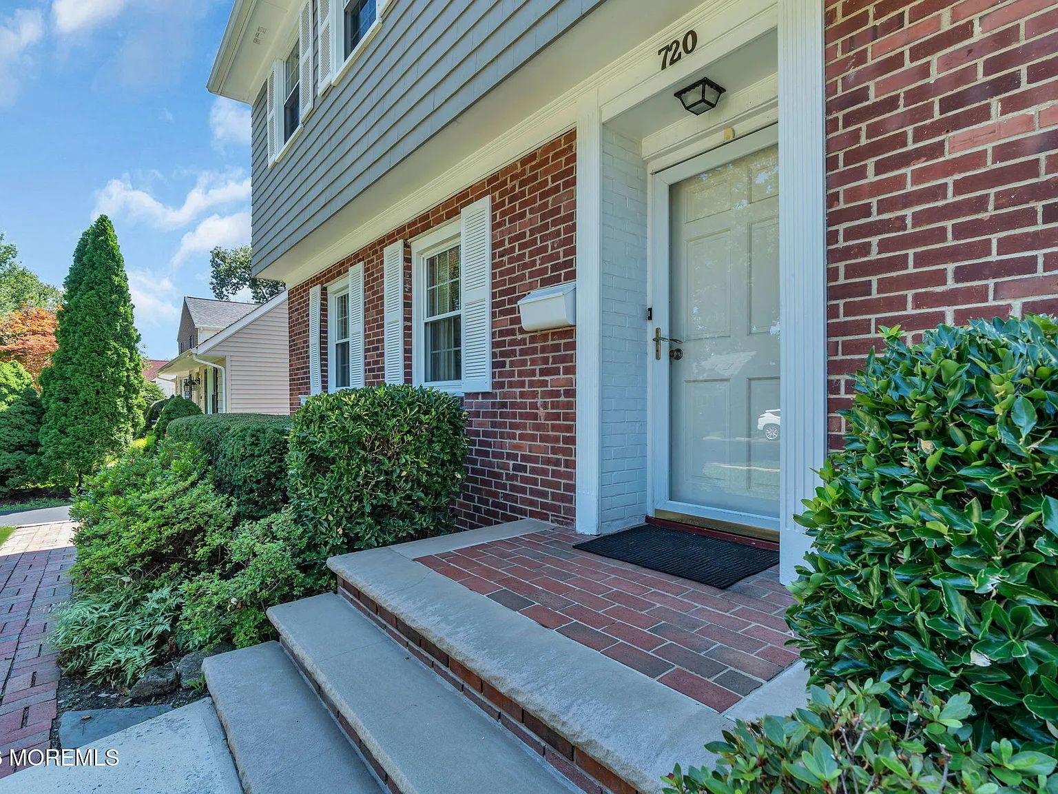 3 bed, 2.5 bath, 1809 sqft, $3,200 — Photo 3