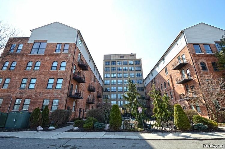 1st image of 6533 E Jefferson Ave #15/128E