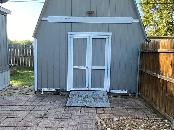 4th image of 6316 S Highland Cir