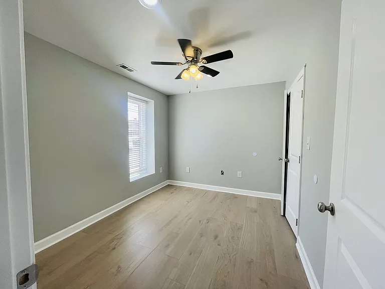 214 S Main St — Photo 10