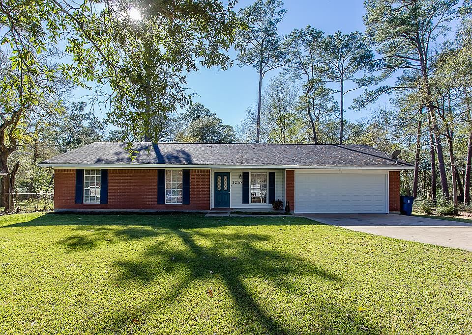 1st image of 3210 Ash Dr