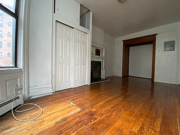 5th image of 513 W 173rd St #2AA