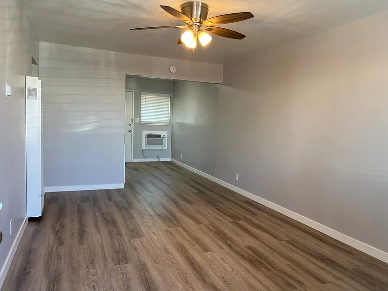 316 living Room (3)_09112023