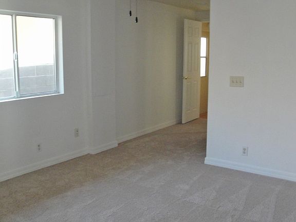 5th image of 4573 Canyon Dr