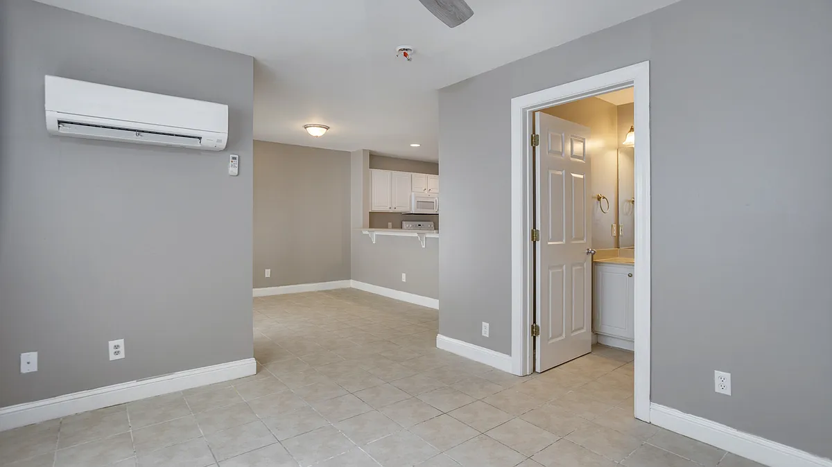 Building Photo - 84 Cassandra Ln #B