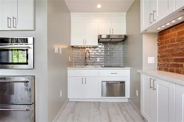 1 bed, 1.5 bath, 700 sqft, $1,700 — Photo 2