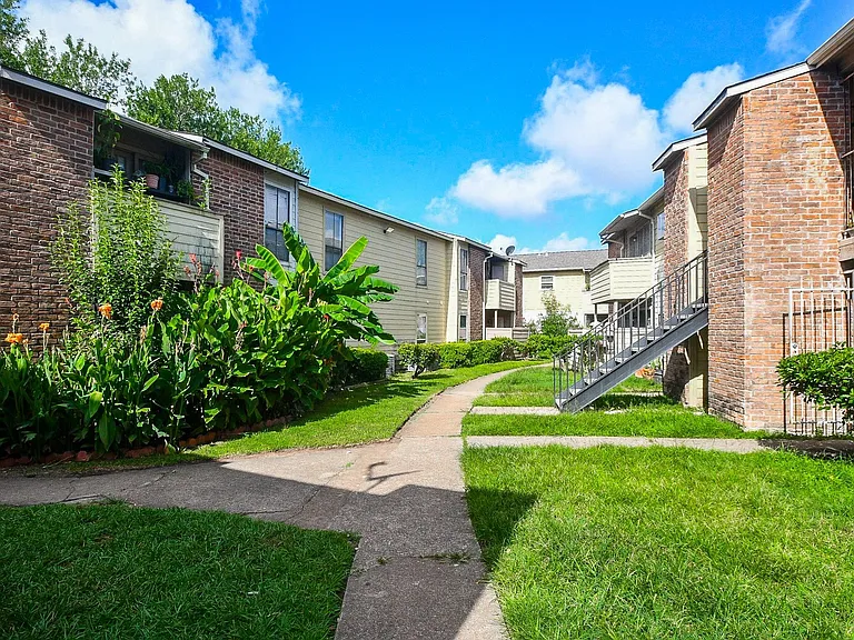 10603 S Wilcrest Dr #41 — Photo 32