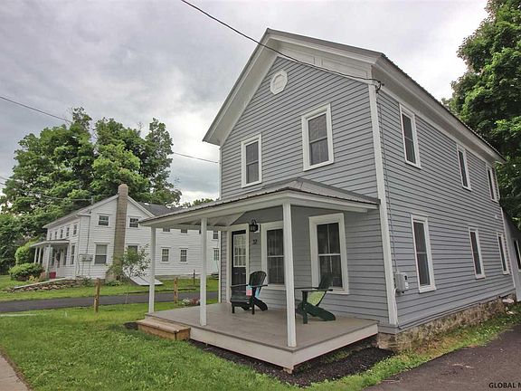 3rd image of 37 Elm St