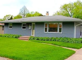 3816 Florida Dr, Rockford, IL 61108
