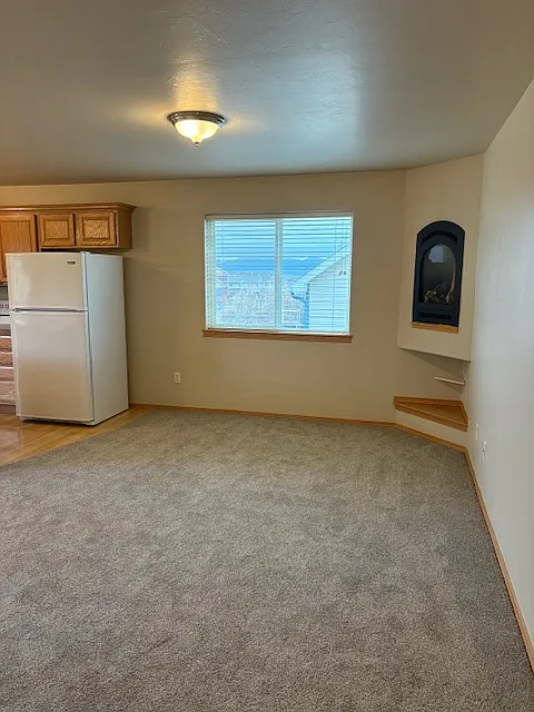 3 bed, $2,200 — Photo 4