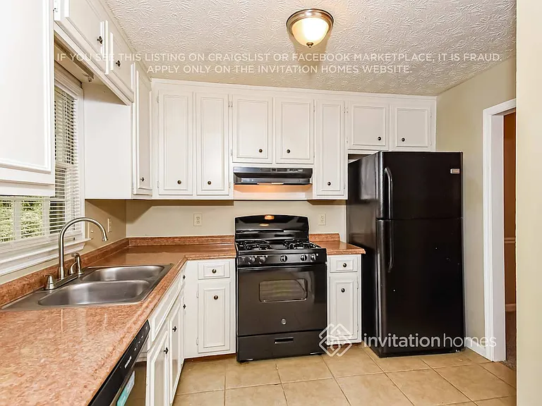 201 Hardman Way — Photo 12