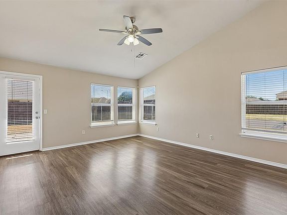 3rd image of 10644 NW 34th Ter