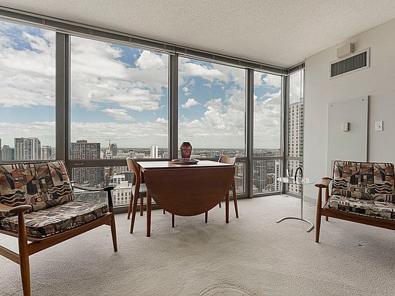 3rd image of 2 E Erie St APT 3706