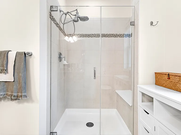 58 Elston Ct — Photo 4