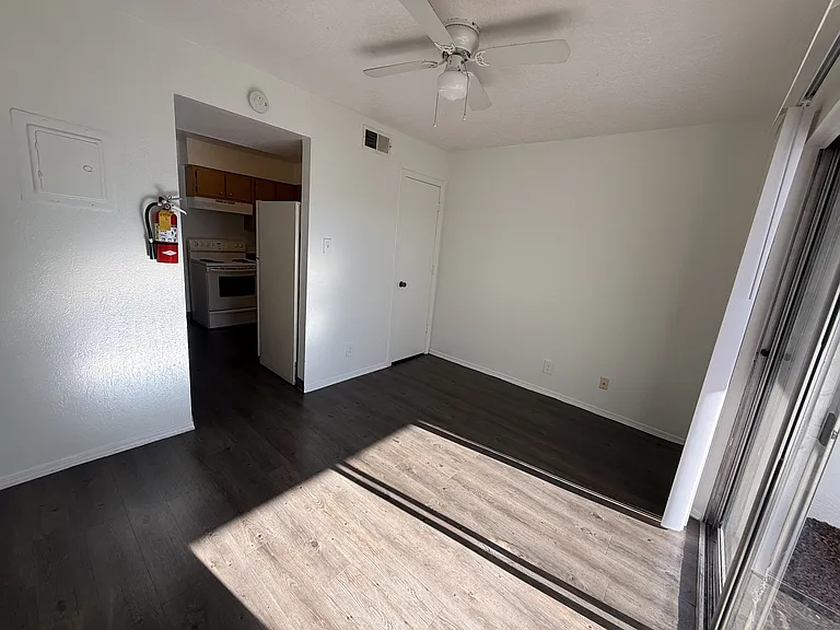 Morris Townhomes — Photo 25