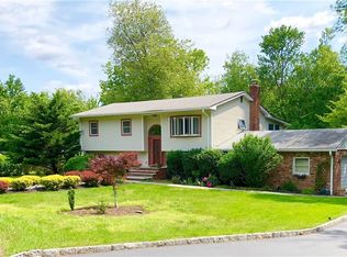 856 Mulberry Rd, Valley Cottage, NY 10989