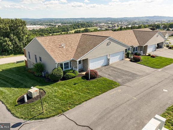 2nd image of 2451 Pin Oak Dr #58