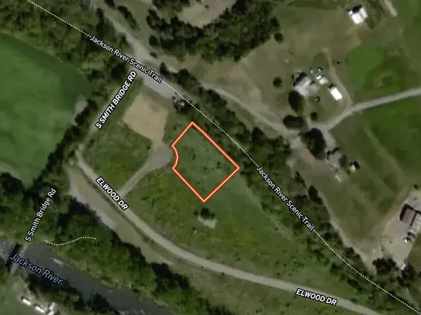 3 Elwood Dr, Hot Springs, VA 24445
