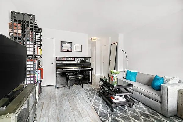 Sold by Compass | media 17