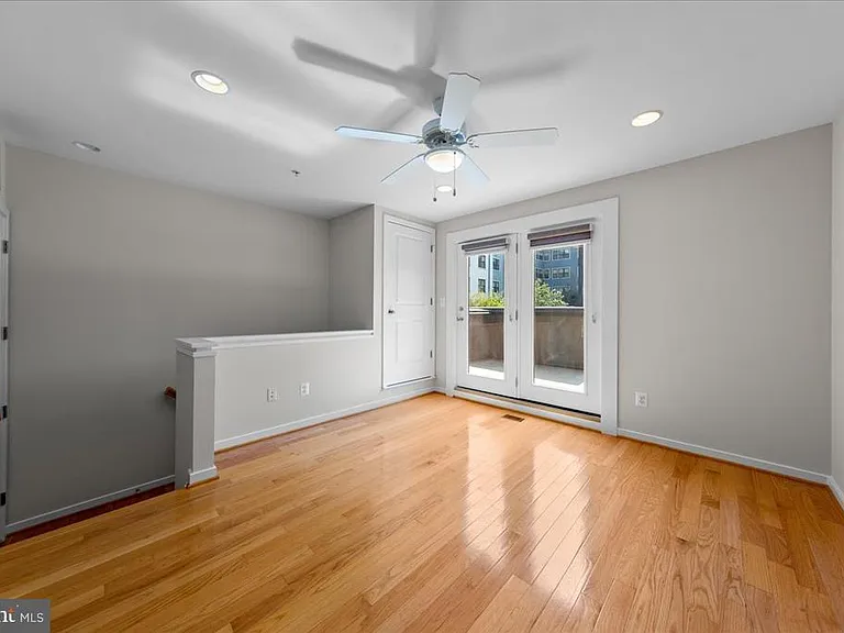 2916 Penny Ln — Photo 37