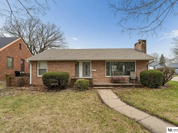 2049 N Park Ave, Fremont, NE 68025