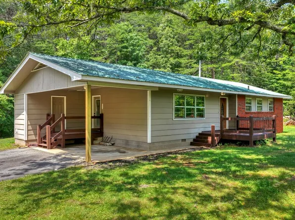 281 Pantertown Cir, Mineral Bluff, GA 30559