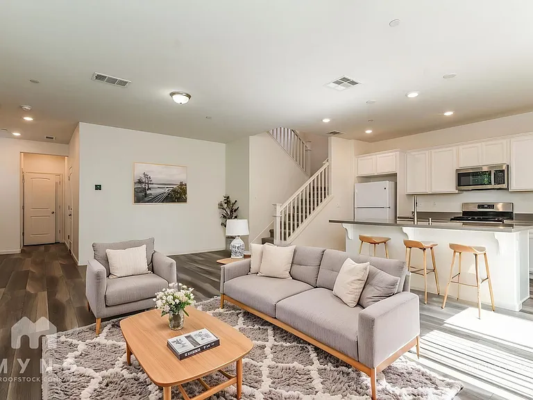 8176 Kramer Ranch Ln — Photo 2