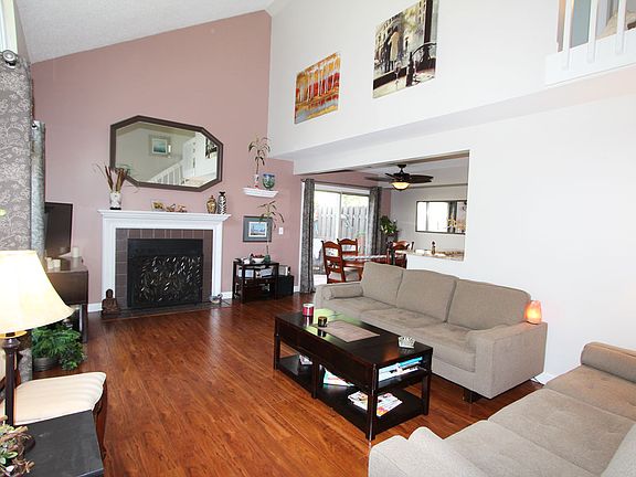 3rd image of 1060 N Knollwood Dr