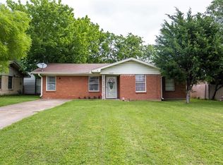 1429 Crestview Dr, Kaufman, TX 75142